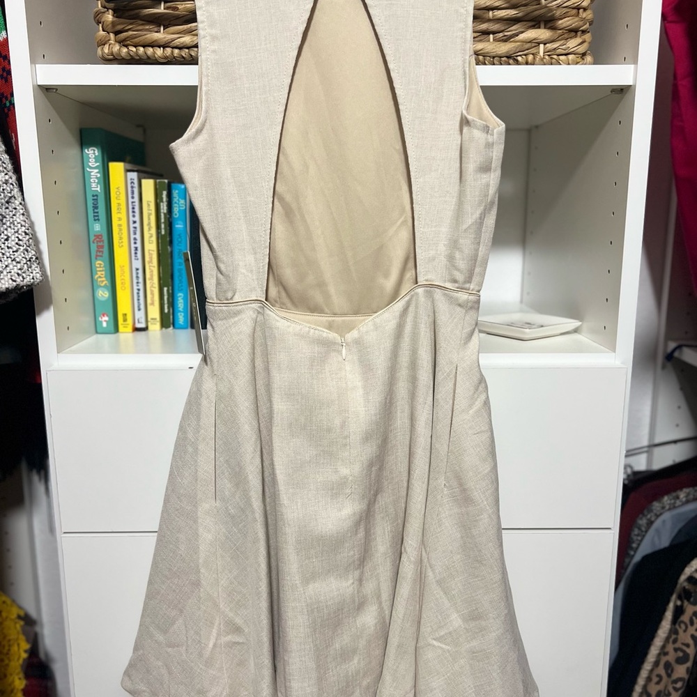 Lulu’s dress - Picture 3 of 4